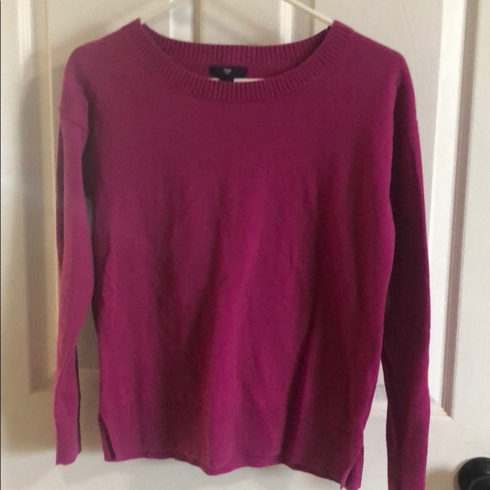 GAP PINK  Sweater sz medium